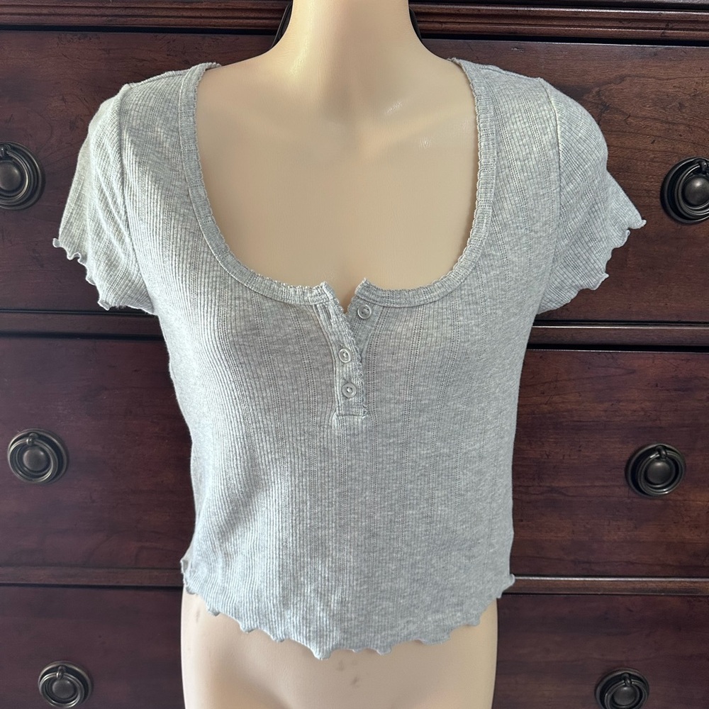 Aeropostale Gray Crop Henley Top